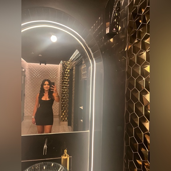 MEET THE POSHER! - Picture 5 of 13